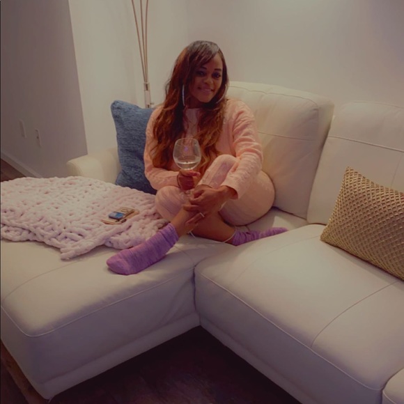 Cable Knit Two Piece lounge set ! - Picture 8 of 8